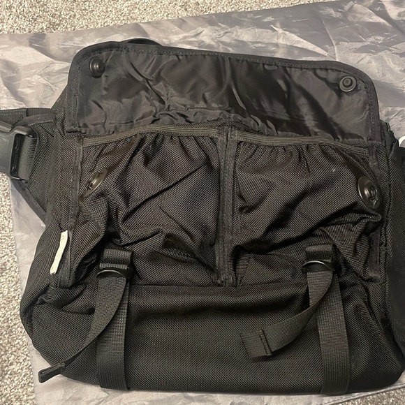 DSPTCH Black Laptop Bag with Flap-Over Design,Shoulder Strap and dust bag - Picture 8 of 9